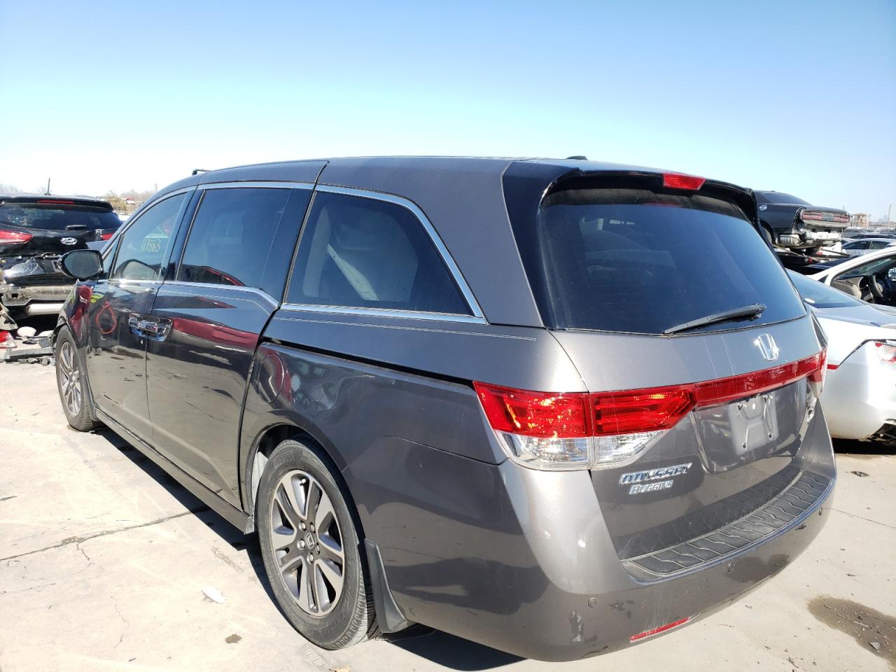 Photo 3 from auction – 2014 HONDA ODYSSEY TO with VIN 5FNRL5H90EB078172