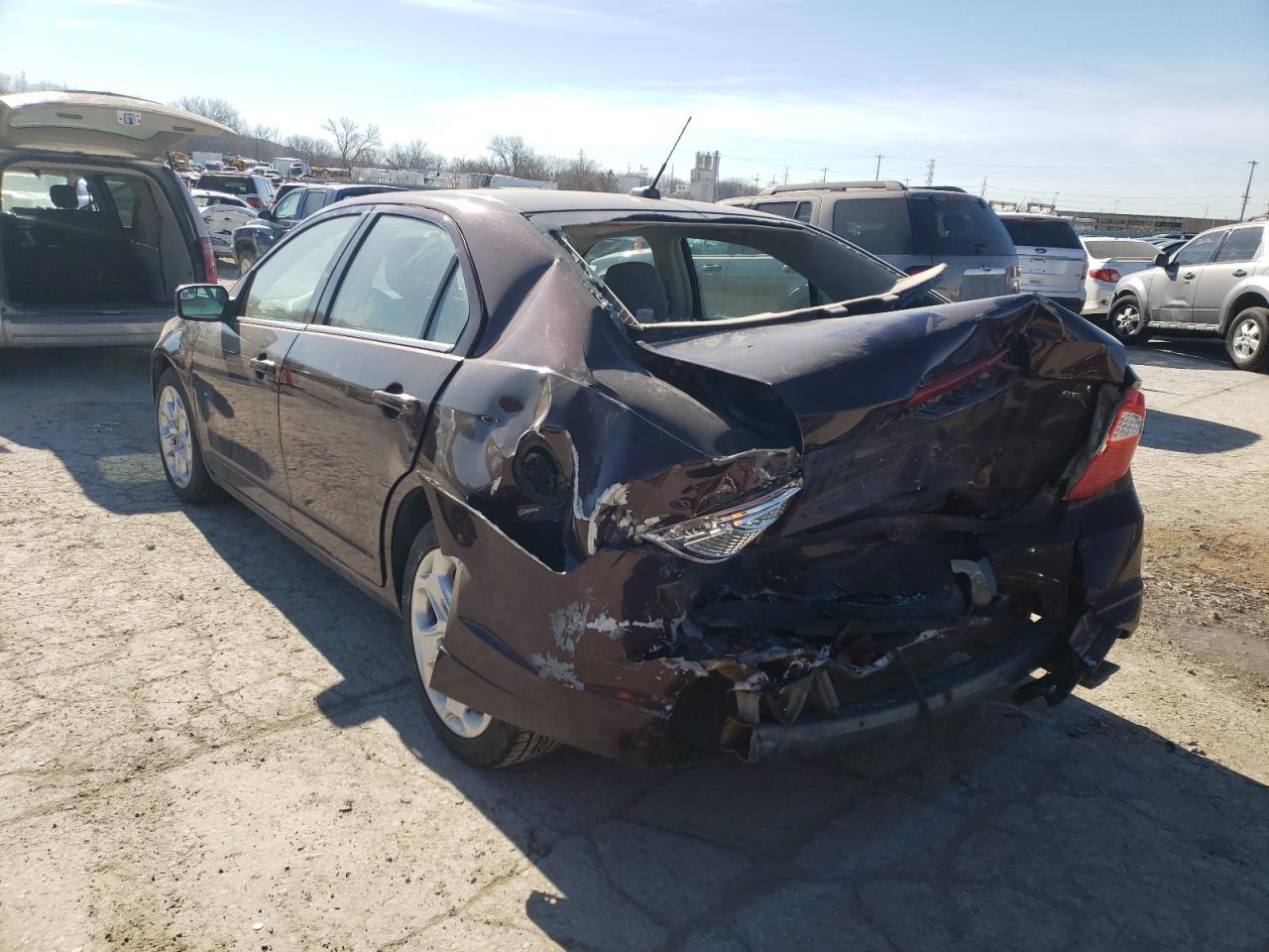 Photo 3 from auction – 2011 FORD FUSION SE with VIN 3FAHP0HA3BR280873