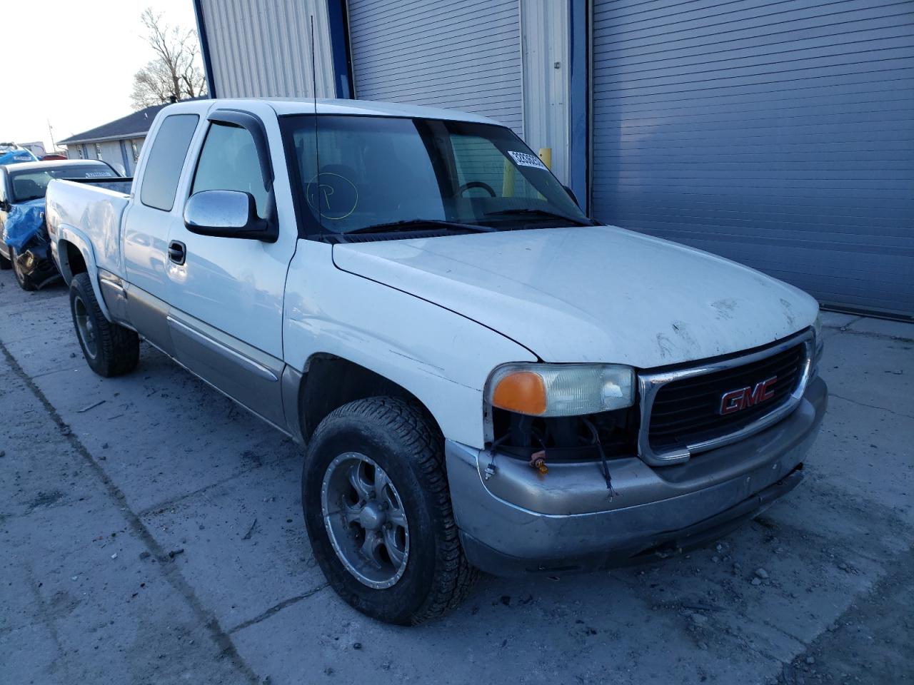 GMC NEW SIERRA 2000 with VIN 1GTEK19T8YE278243 - Photo from auction