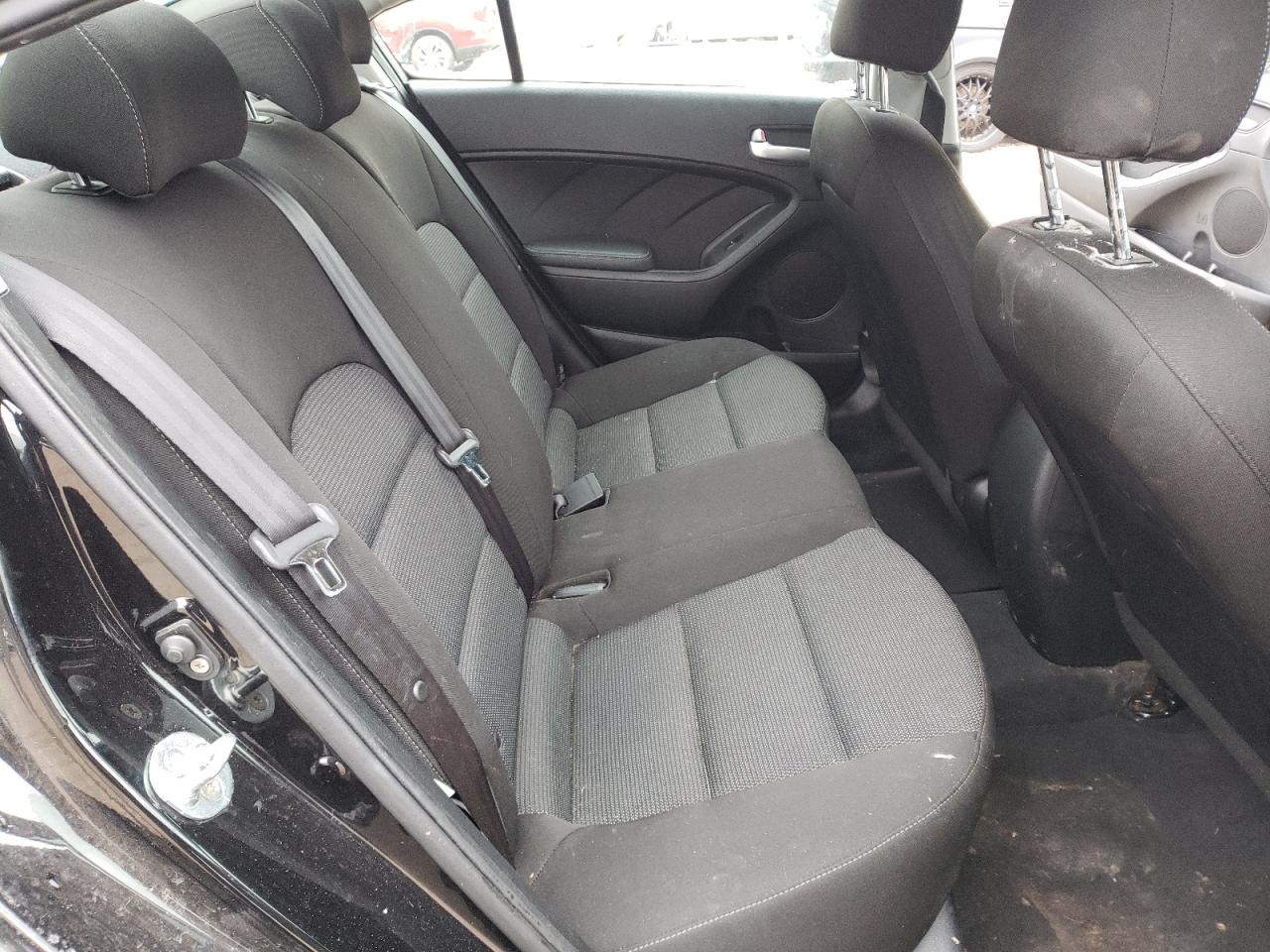 Photo 6 from auction – 2017 KIA FORTE LX with VIN 3KPFK4A7XHE085827