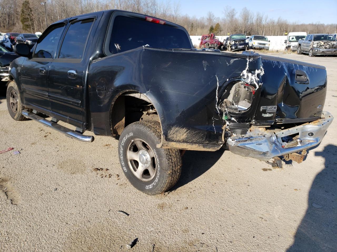 Photo 3 from auction – 2003 FORD F150 SUPER with VIN 1FTRW076X3KC46000