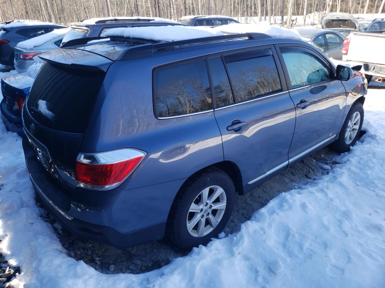 Photo 4 from auction – 2013 TOYOTA HIGHLANDER with VIN 5TDBK3EH8DS252861