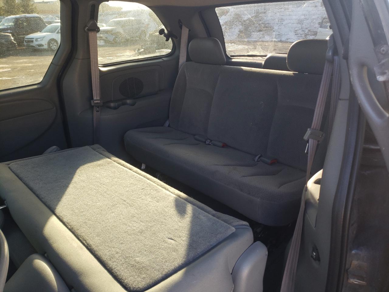 Photo 6 from auction – 2004 DODGE CARAVAN SE with VIN 1D4GP25R24B587909