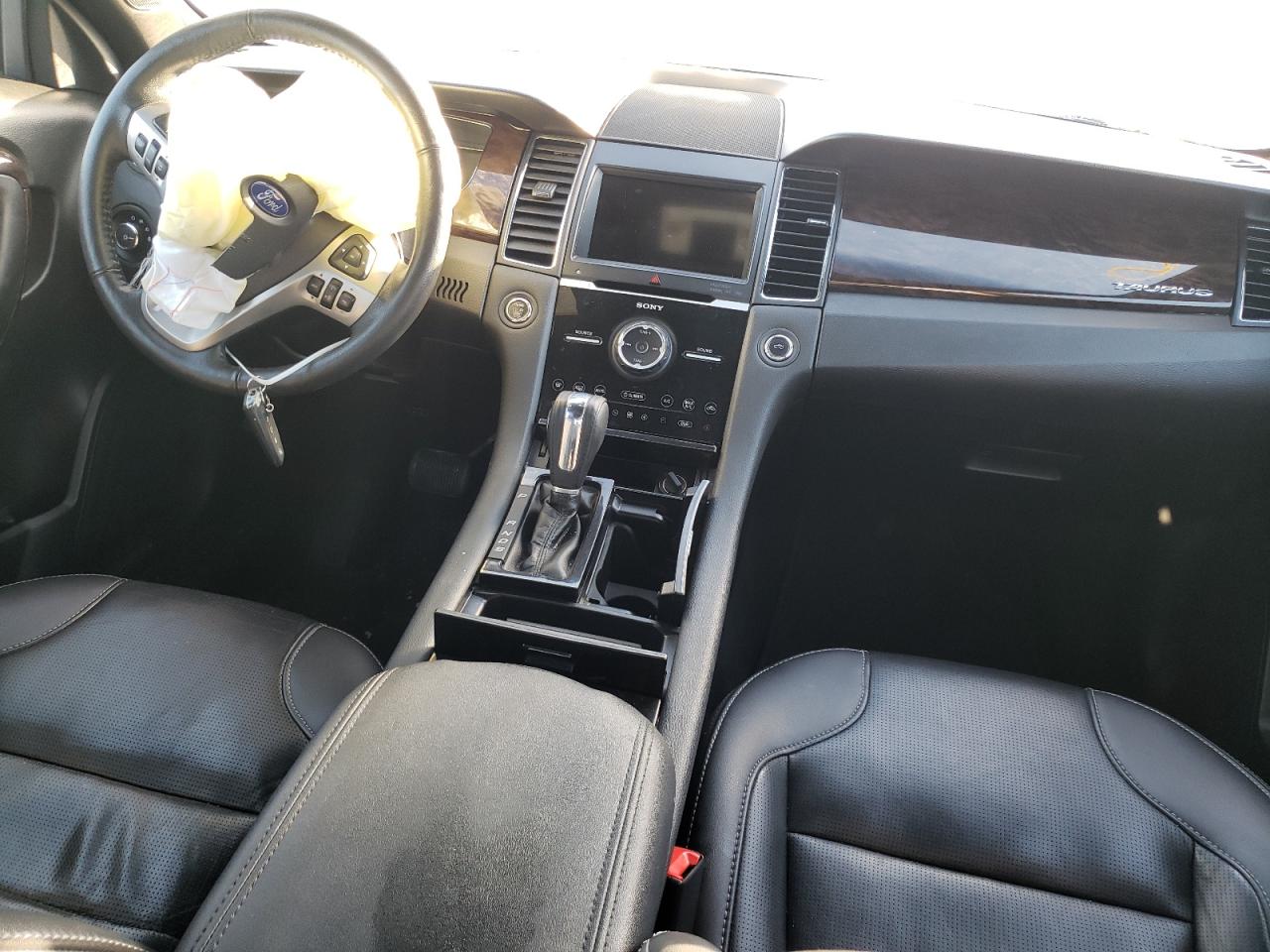 Photo 9 from auction – 2019 FORD TAURUS LIM with VIN 1FAHP2F87KG118103