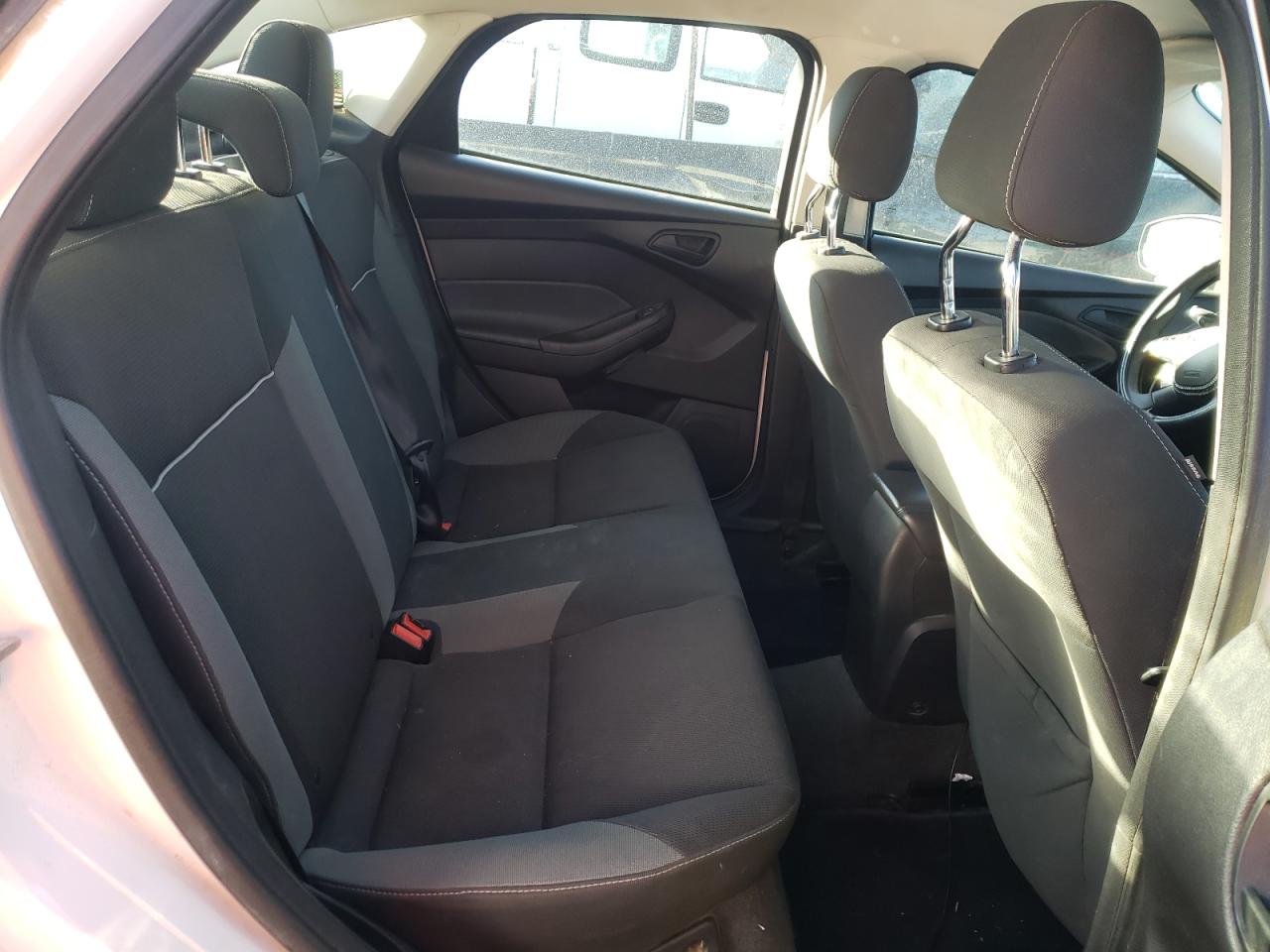Photo 6 from auction – 2012 FORD FOCUS SE with VIN 1FAHP3F20CL112329