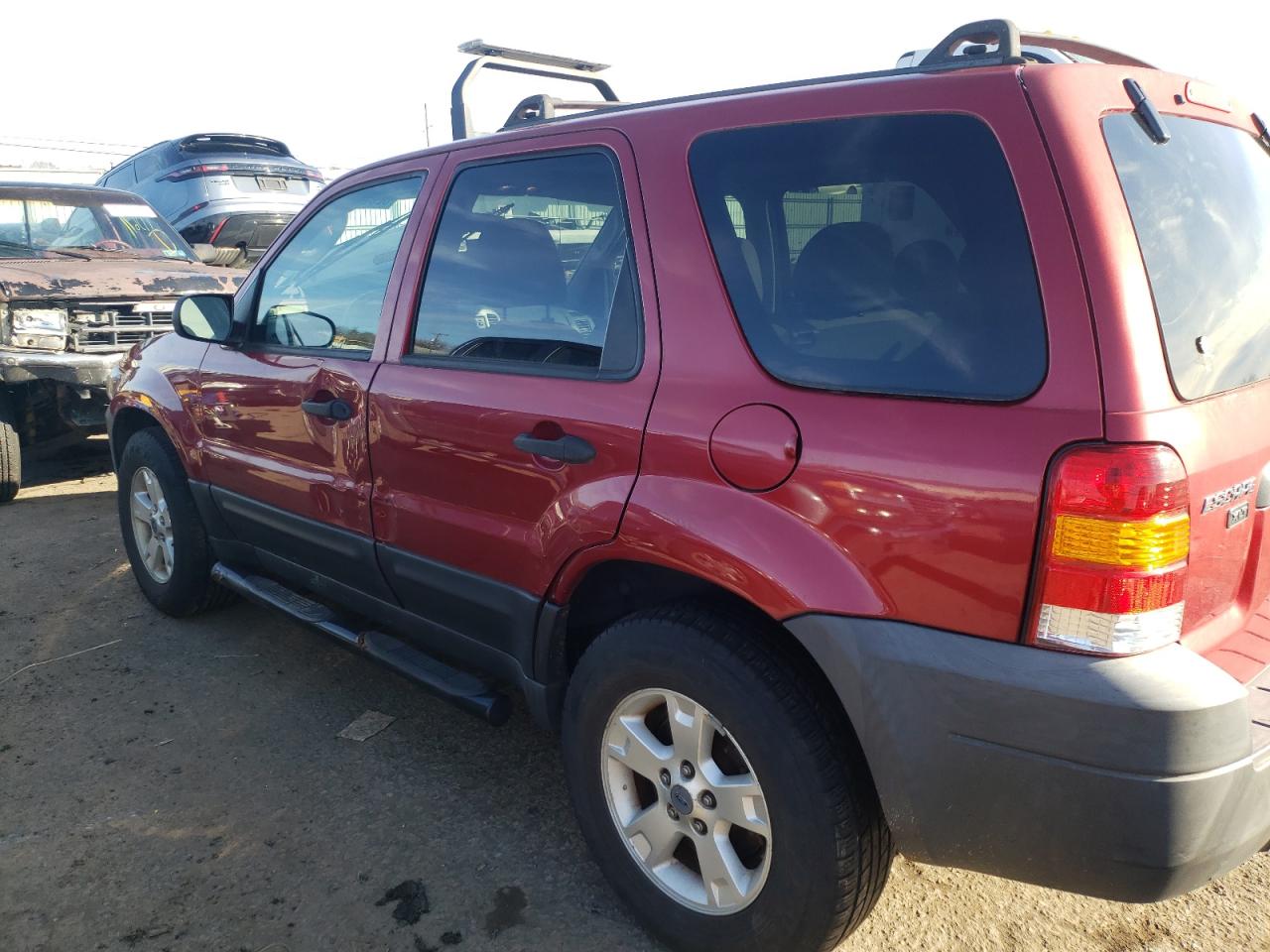 Photo 9 from auction – 2005 FORD ESCAPE XLT with VIN 1FMYU93195DA09663