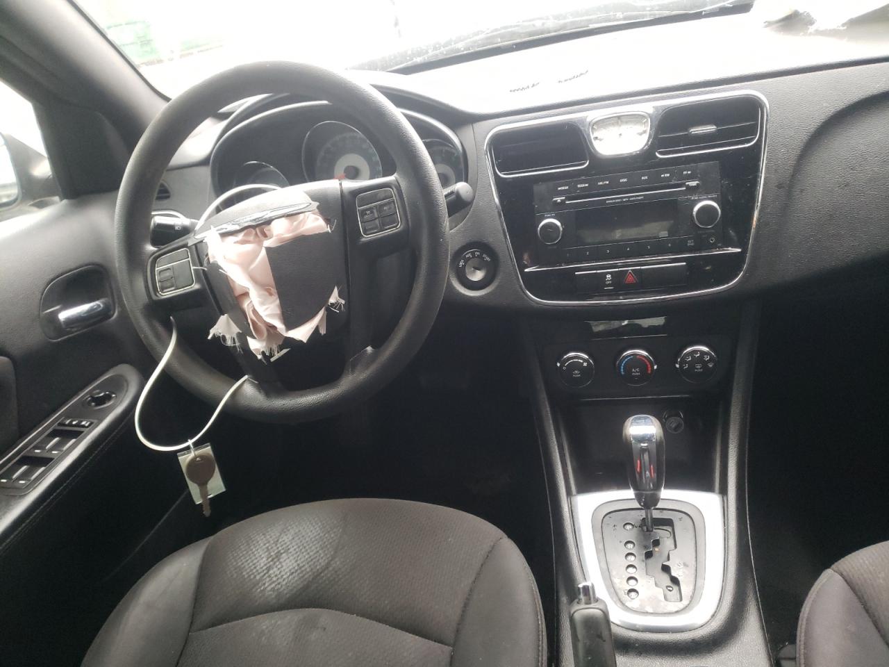 Photo 9 from auction – 2013 CHRYSLER 200 LX with VIN 1C3CCBABXDN641413