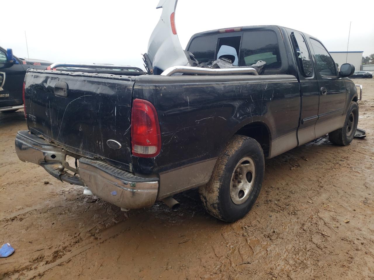 Photo 4 from auction – 2001 FORD F150 with VIN 1FTRX17W91NA44263