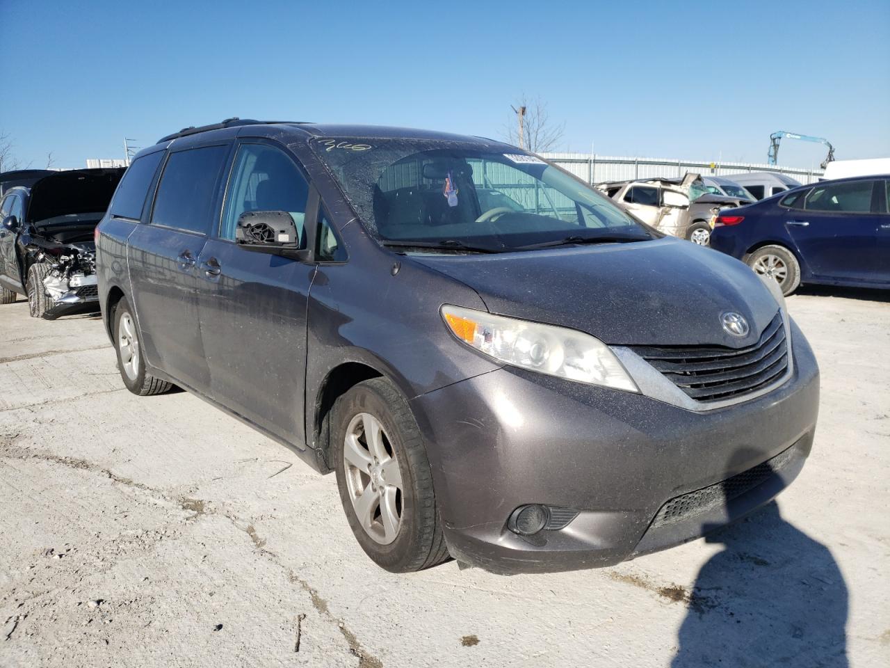 Photo 1 from auction – 2012 TOYOTA SIENNA LE with VIN 5TDKK3DC5CS185012