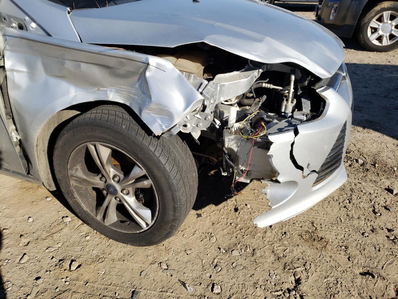 Photo 9 from auction – 2013 FORD FOCUS SE with VIN 1FADP3F25DL231011