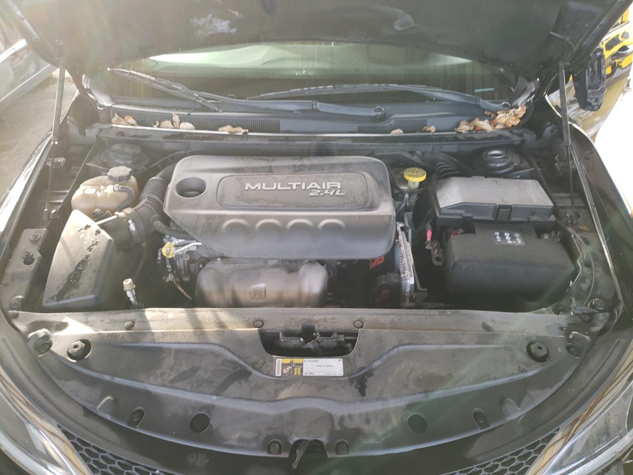 Photo 7 from auction – 2016 CHRYSLER 200 LIMITE with VIN 1C3CCCAB9GN178660