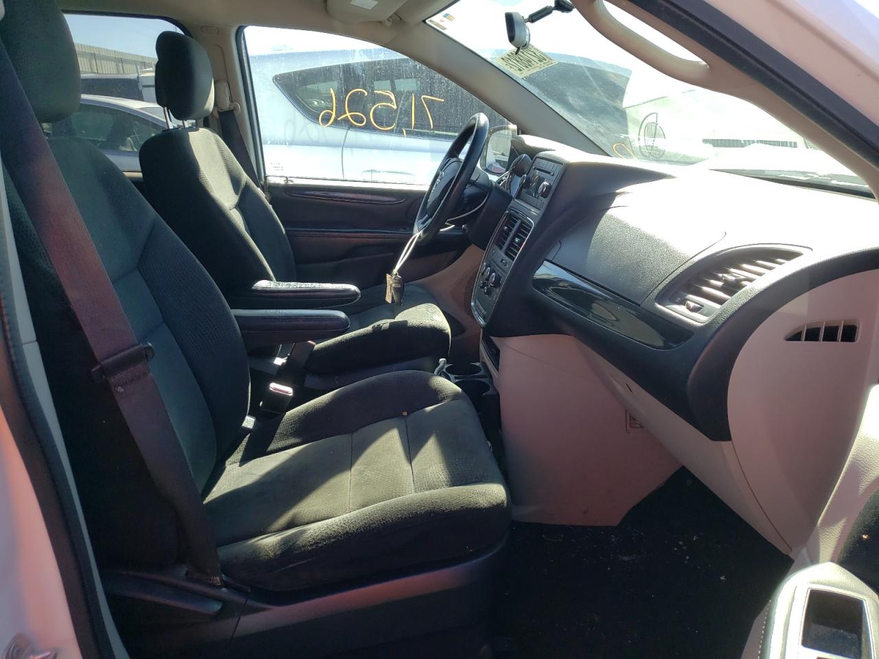 Photo 5 from auction – 2017 DODGE GRAND CARA with VIN 2C4RDGBG9HR568523
