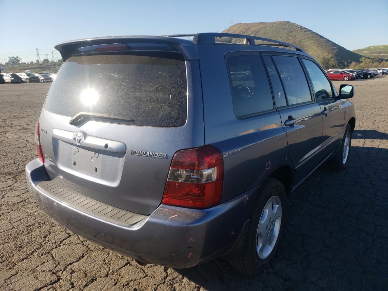 Photo 4 from auction – 2005 TOYOTA HIGHLANDER with VIN JTEEP21A850123973