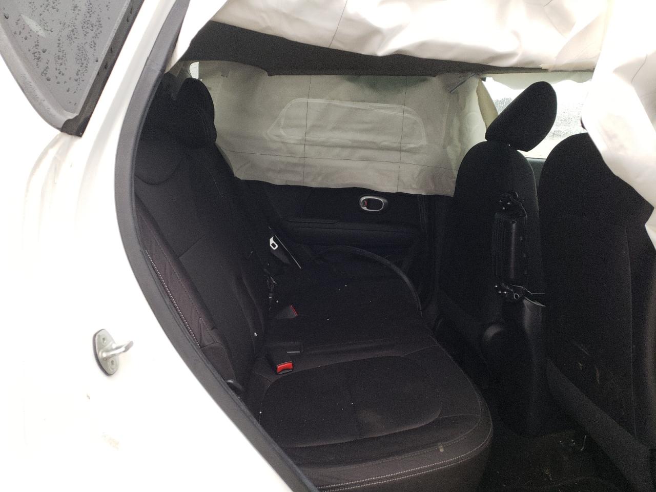 Photo 6 from auction – 2015 KIA SOUL with VIN KNDJN2A23F7813155