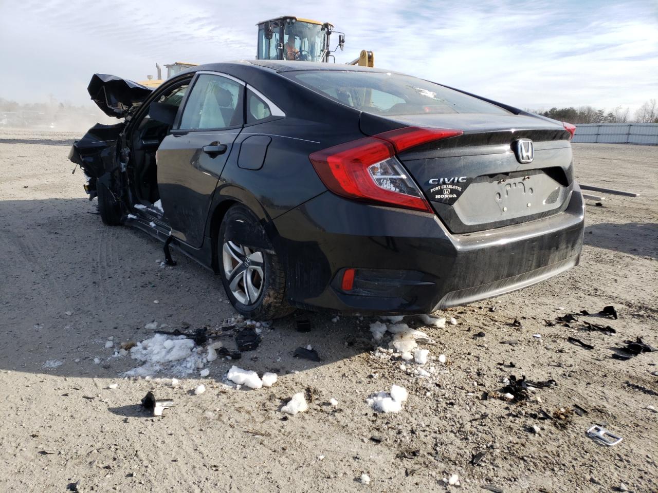 Photo 3 from auction – 2016 HONDA CIVIC LX with VIN 19XFC2F57GE038231