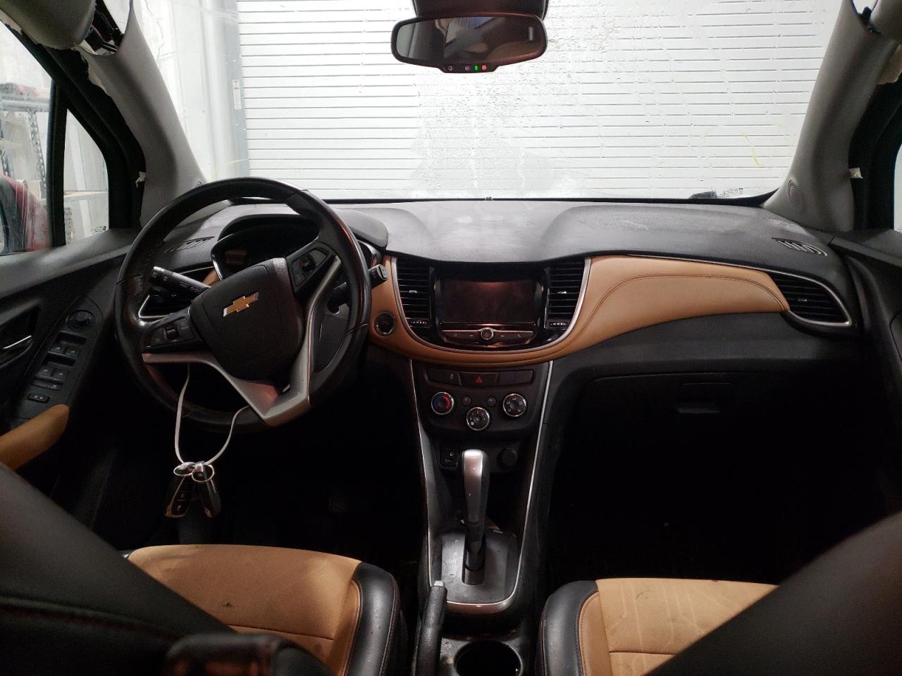 Photo 9 from auction – 2019 CHEVROLET TRAX 1LT with VIN 3GNCJPSB9KL176687