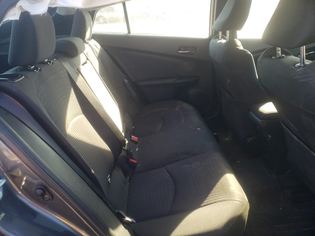 Photo 6 from auction – 2016 TOYOTA PRIUS with VIN JTDKBRFU5G3511150