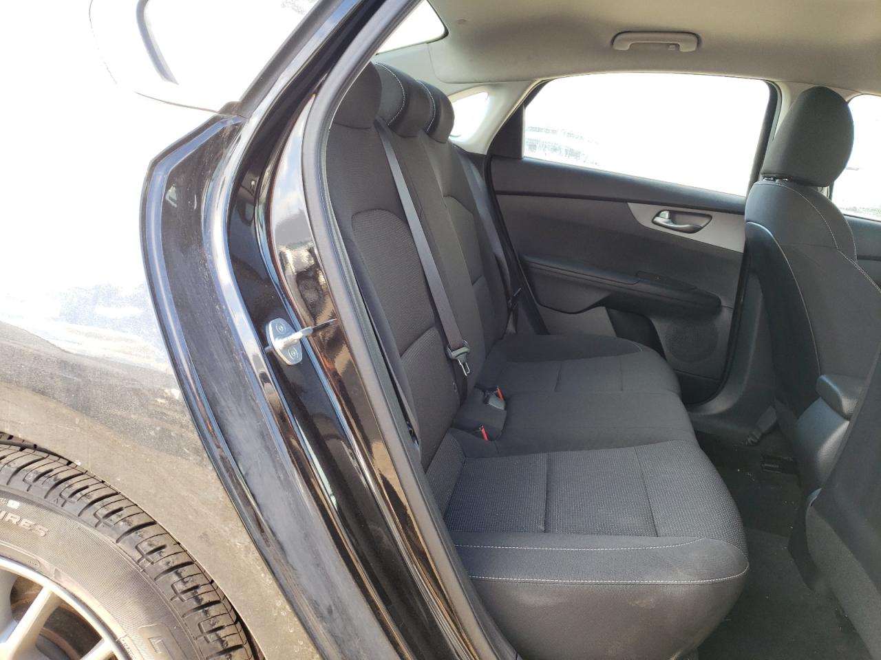 Photo 6 from auction – 2019 KIA FORTE FE with VIN 3KPF24AD4KE089644