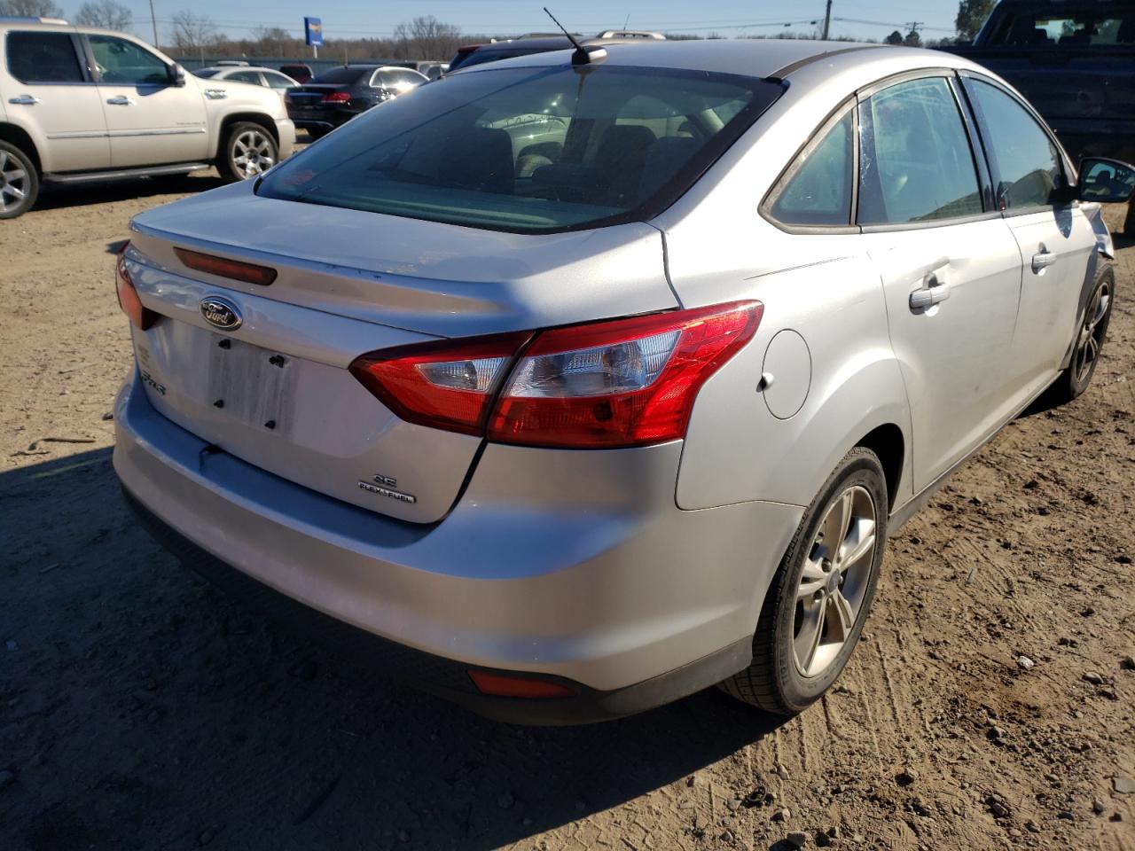 Photo 4 from auction – 2013 FORD FOCUS SE with VIN 1FADP3F25DL231011