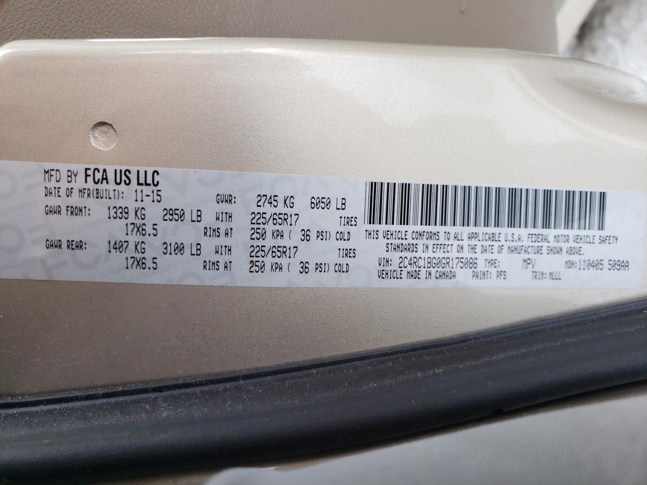 Photo 10 from auction – 2016 CHRYSLER TOWN & COU with VIN 2C4RC1BG0GR175086