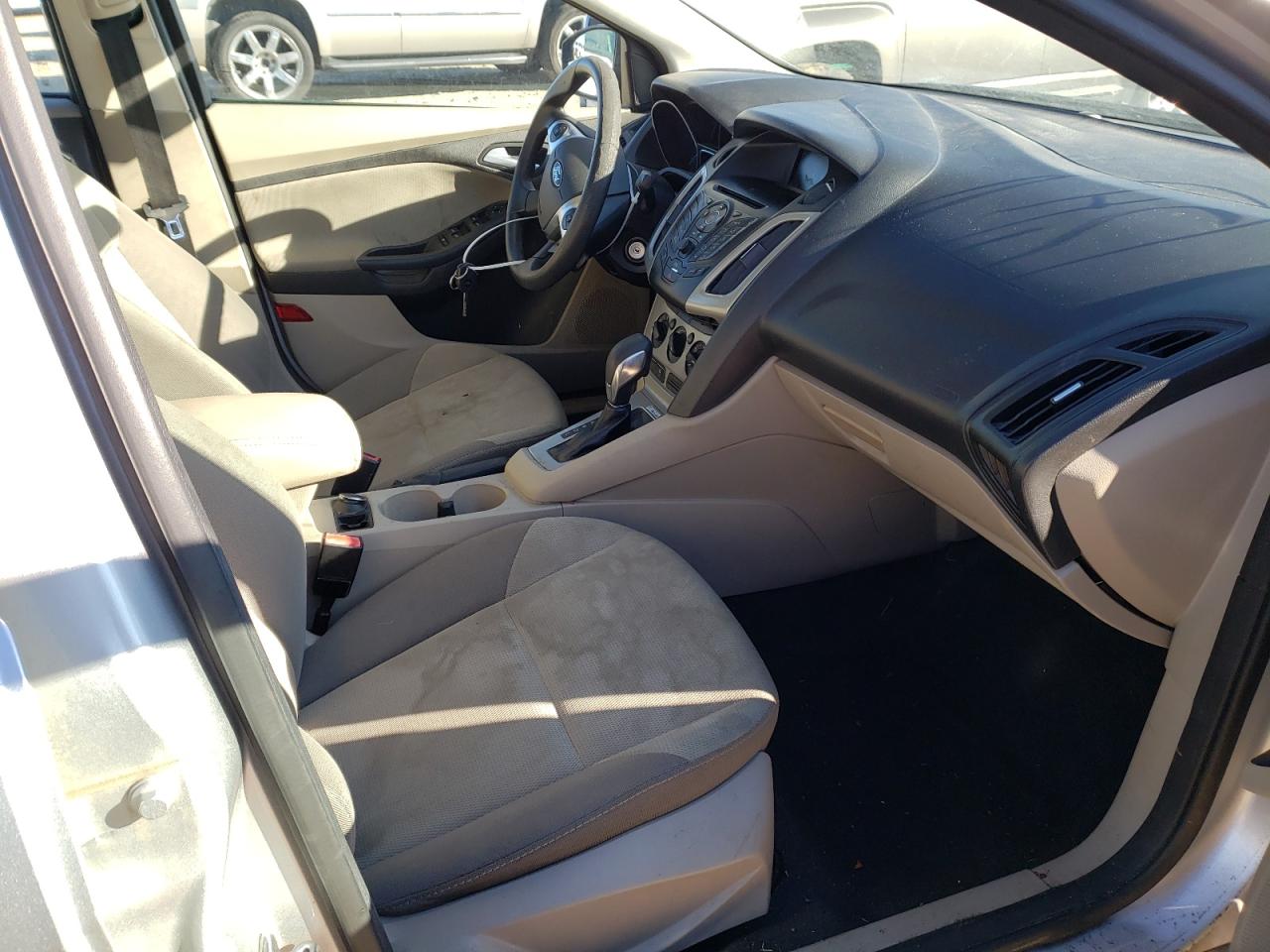 Foto 5 de la subasta – 2013 FORD FOCUS SE con VIN 1FADP3F25DL231011