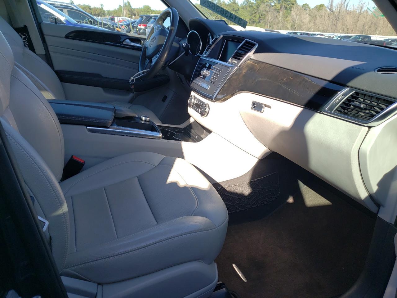 Photo 5 from auction – 2014 MERCEDES-BENZ ML 350 with VIN 4JGDA5JB4EA391324