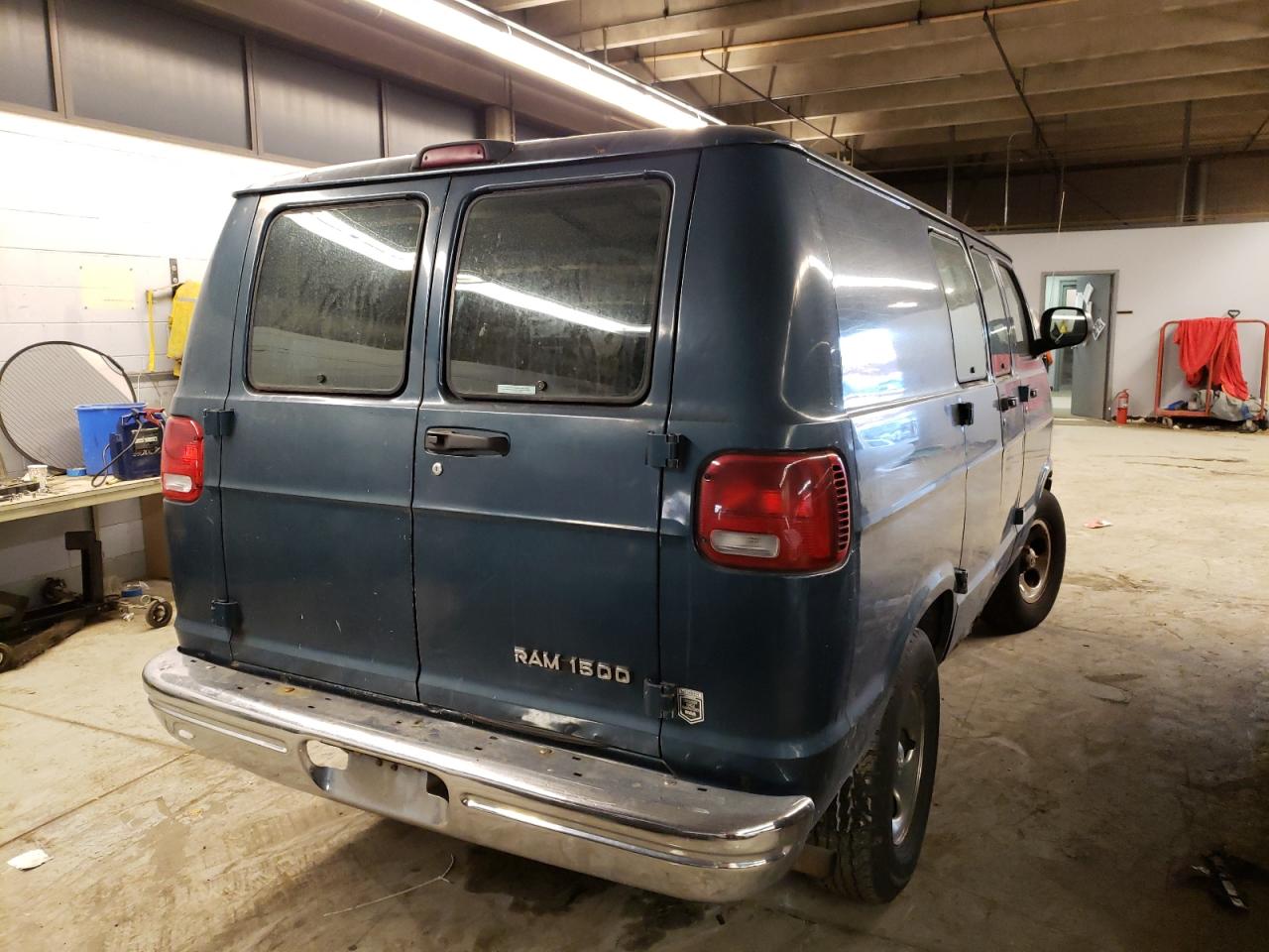 Photo 4 from auction – 2003 DODGE RAM VAN B1 with VIN 2D6WB11X63K514390