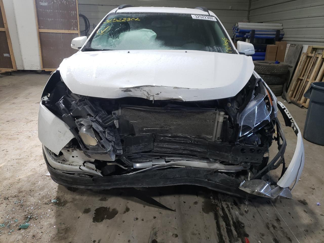 Photo 9 from auction – 2017 CHEVROLET TRAVERSE L with VIN 1GNKRGKD3HJ309885
