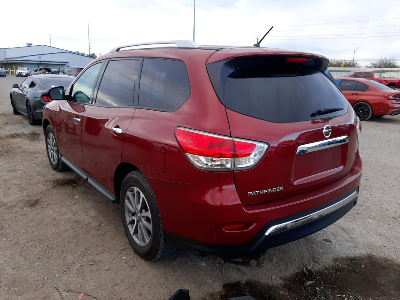 Photo 3 from auction – 2016 NISSAN PATHFINDER with VIN 5N1AR2MN1GC609002