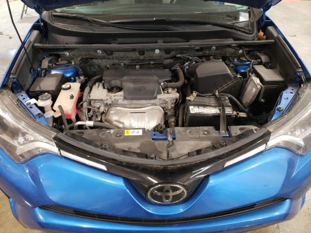 Photo 7 from auction – 2017 TOYOTA RAV4 XLE with VIN JTMRFREV5HJ714095