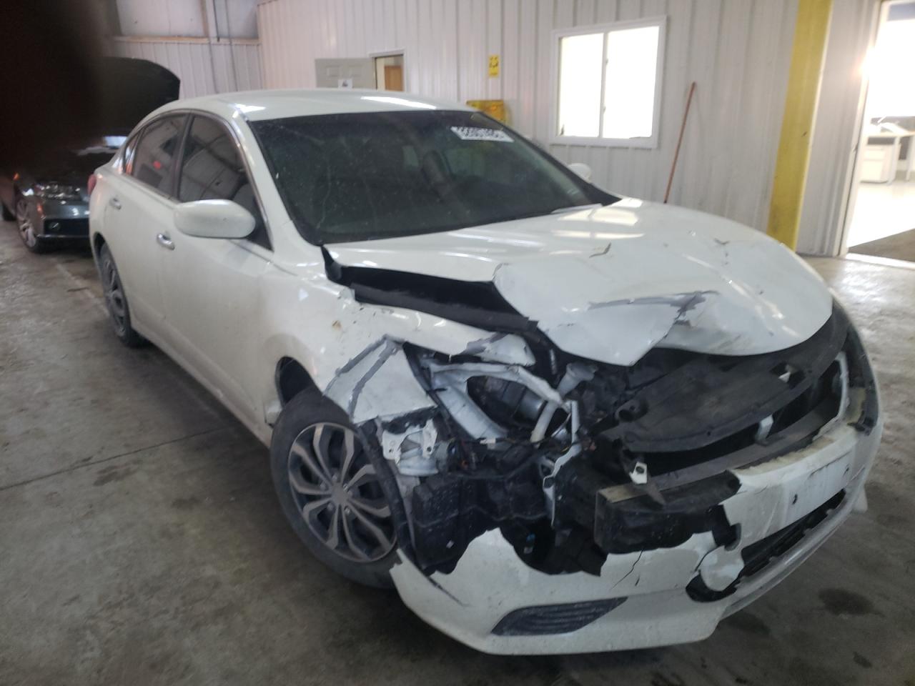 NISSAN ALTIMA 2.5 2016 with VIN 1N4AL3AP7GC262184 - Photo from auction