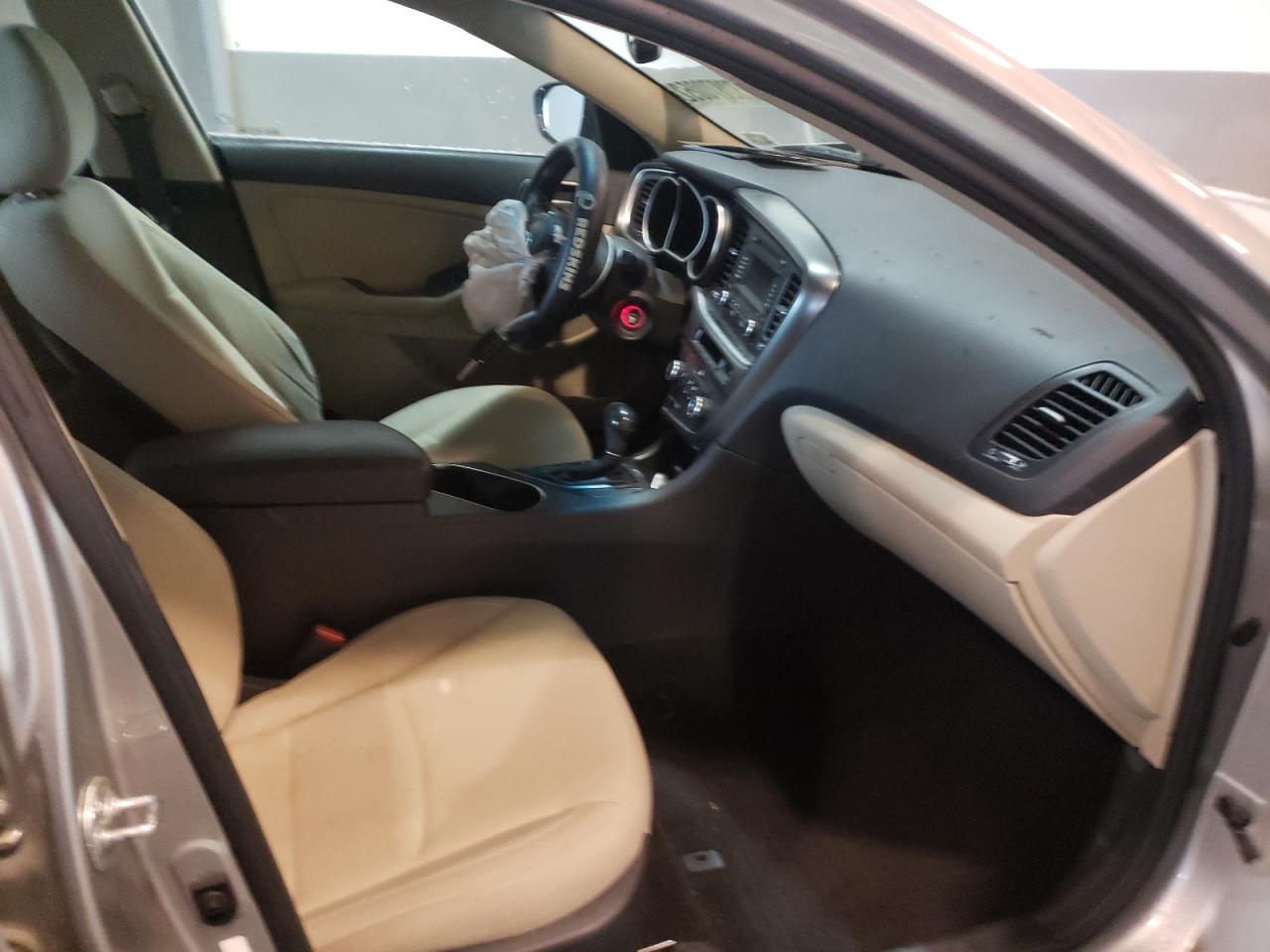 Photo 5 from auction – 2015 KIA OPTIMA LX with VIN 5XXGM4A76FG473382