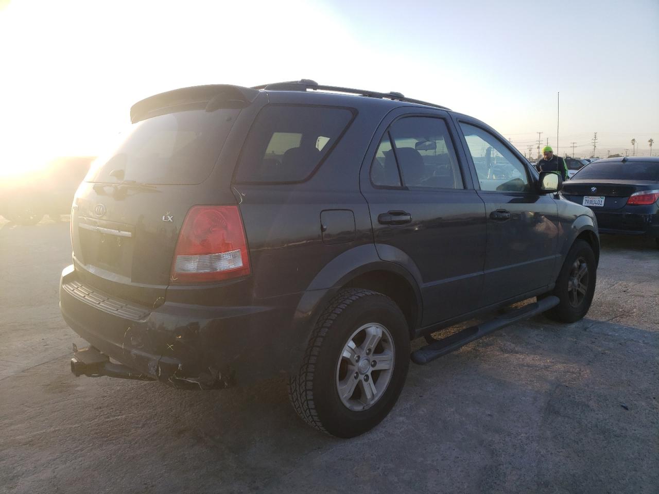Photo 4 from auction – 2006 KIA SORENTO EX with VIN KNDJC733765584886