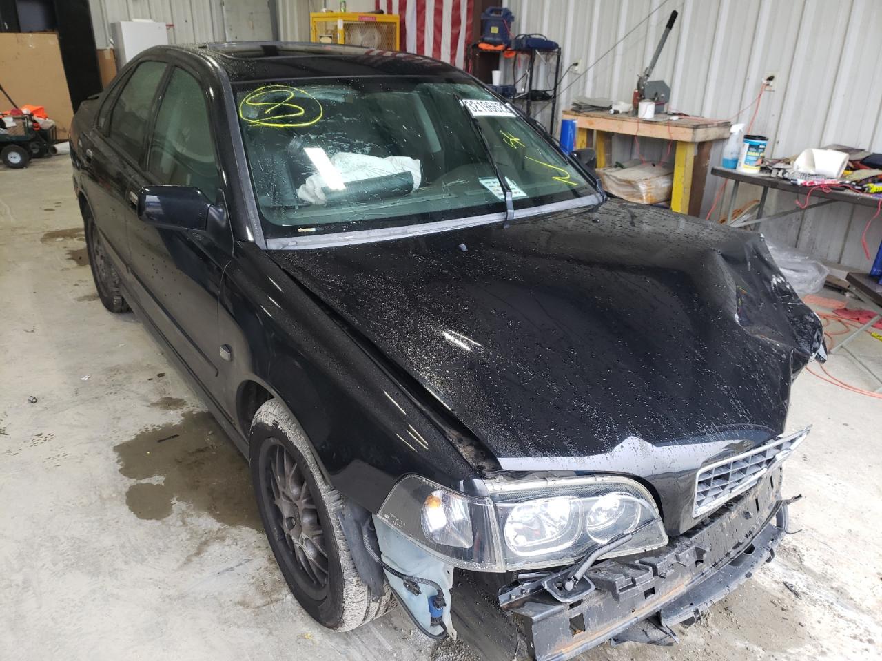 VOLVO S40 1.9T 2004 with VIN YV1VS27544F062589 - Photo from auction