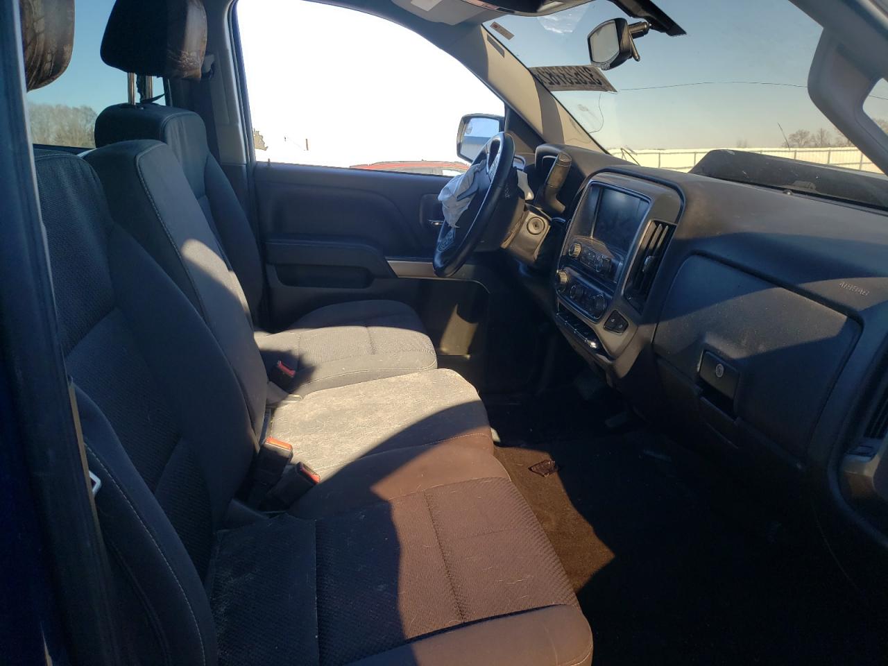 Photo 5 from auction – 2016 CHEVROLET SILVERADO with VIN 3GCUKREC7GG262185