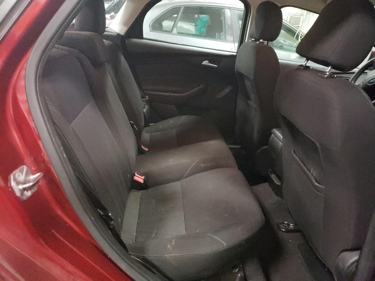 Photo 6 from auction – 2016 FORD FOCUS SE with VIN 1FADP3K28GL387263