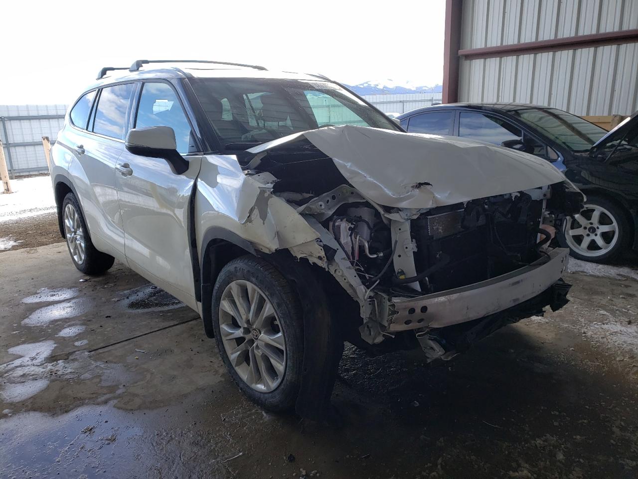 TOYOTA HIGHLANDER 2021 with VIN 5TDXBRCH9MS019762 - Photo from auction
