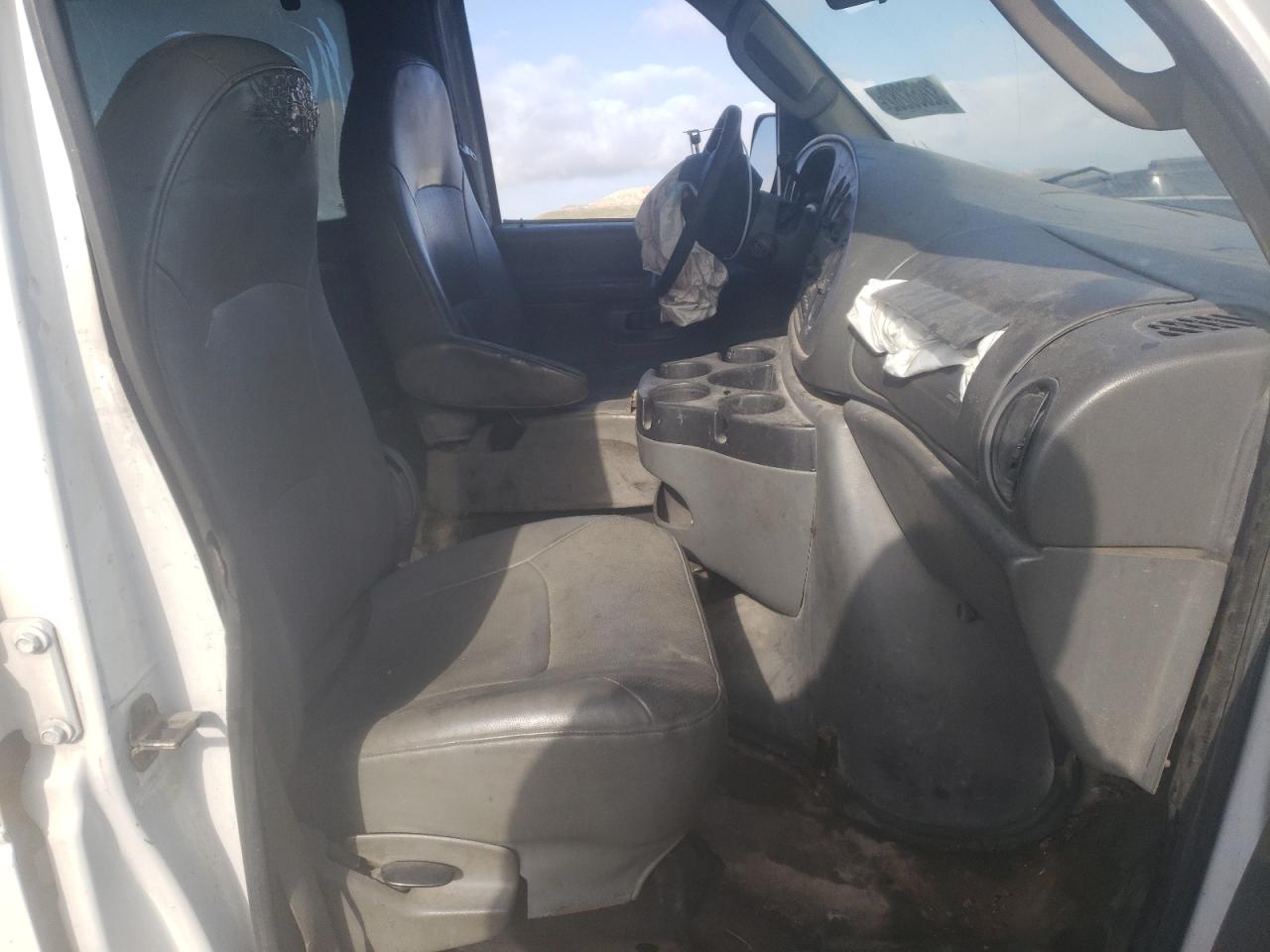 Photo 5 from auction – 2007 FORD ECONOLINE with VIN 1FBSS31L87DA66753