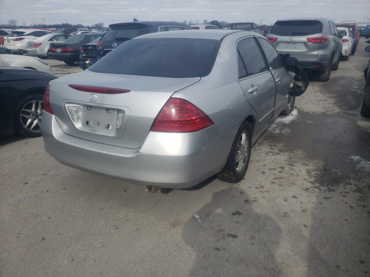 Photo 4 from auction – 2007 HONDA ACCORD SE with VIN JHMCM56397C024546
