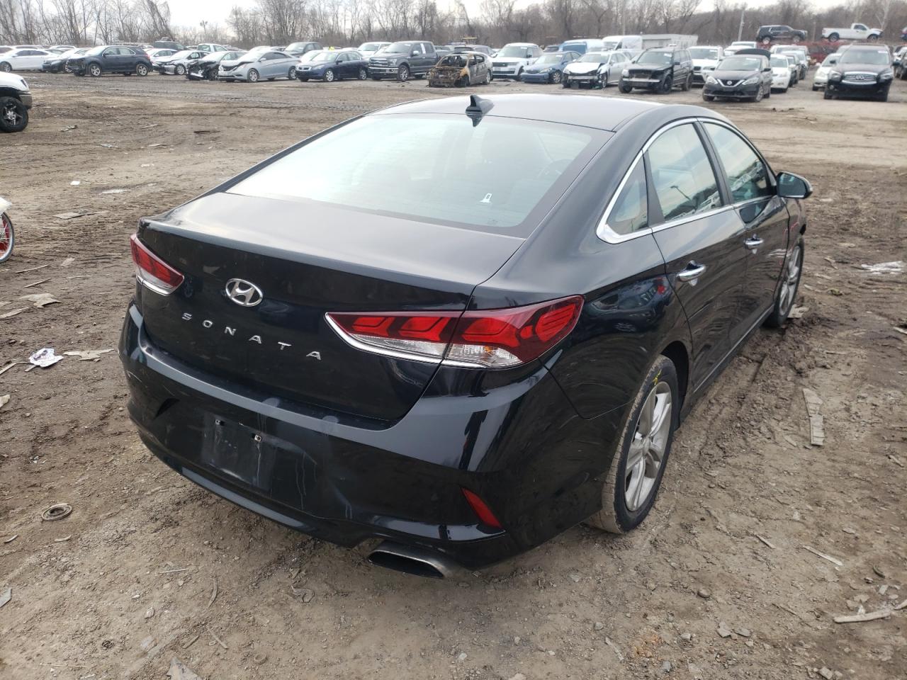 Photo 4 from auction – 2018 HYUNDAI SONATA SPO with VIN 5NPE34AF2JH669902