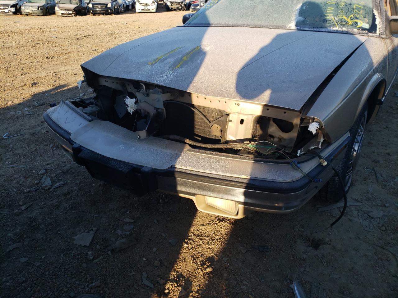 Photo 9 from auction – 1994 BUICK REGAL CUST with VIN 2G4WB15L0R1447051