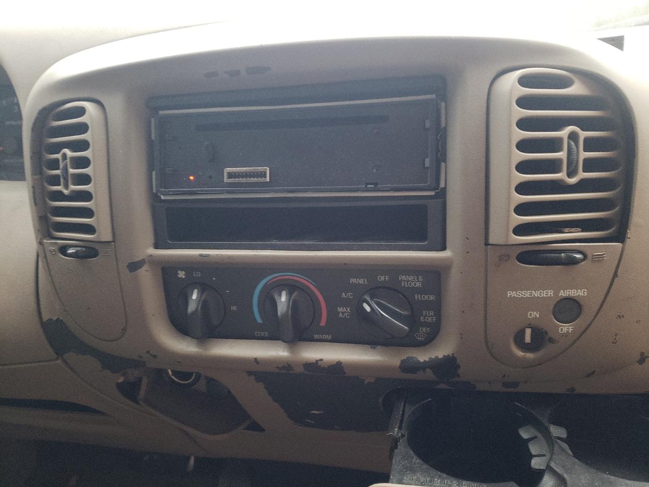 Photo 9 from auction – 2003 FORD F150 with VIN 1FTRX17W83NA45441