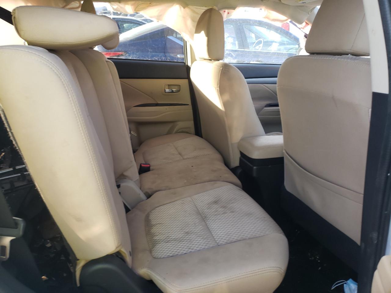 Photo 6 from auction – 2018 MITSUBISHI OUTLANDER with VIN JA4AD3A38JZ033712