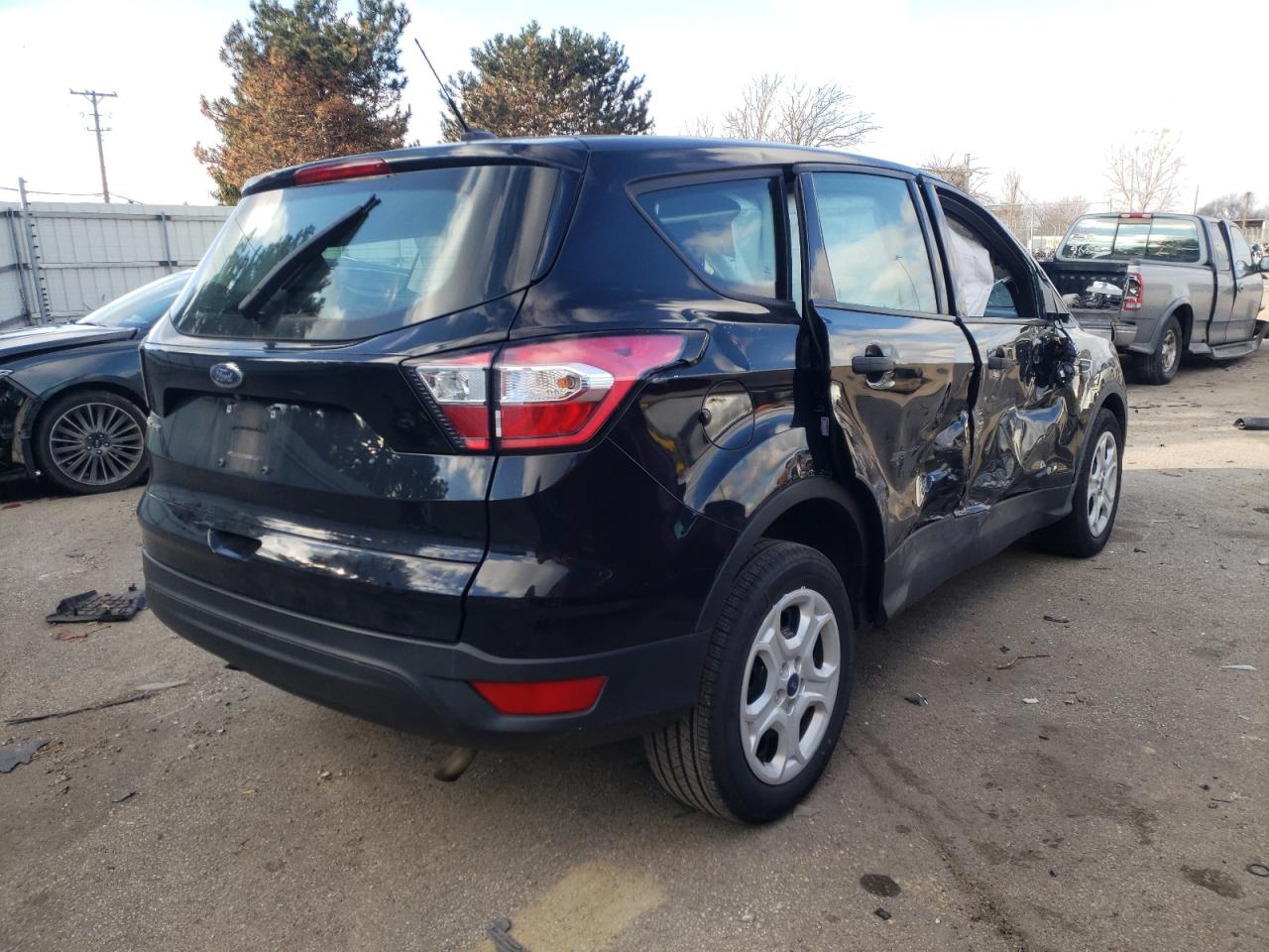 Photo 4 from auction – 2018 FORD ESCAPE S with VIN 1FMCU0F78JUB08152