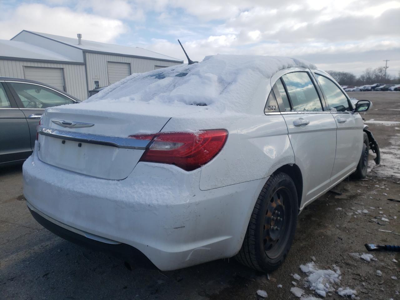 Photo 4 from auction – 2014 CHRYSLER 200 LX with VIN 1C3CCBAB3EN121944