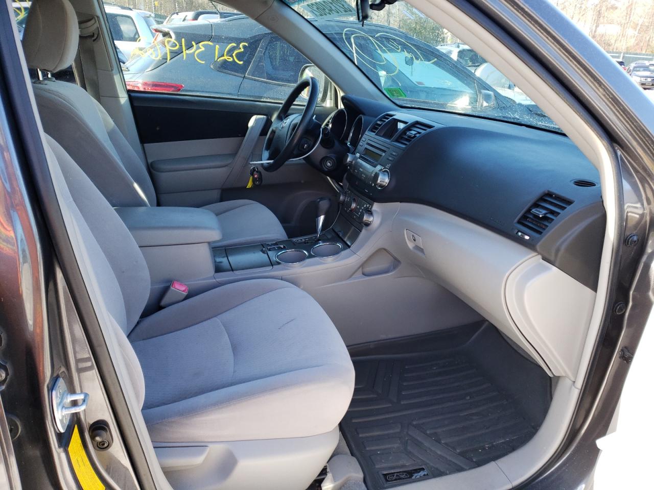 Photo 5 from auction – 2008 TOYOTA HIGHLANDER with VIN JTEES41A682105491