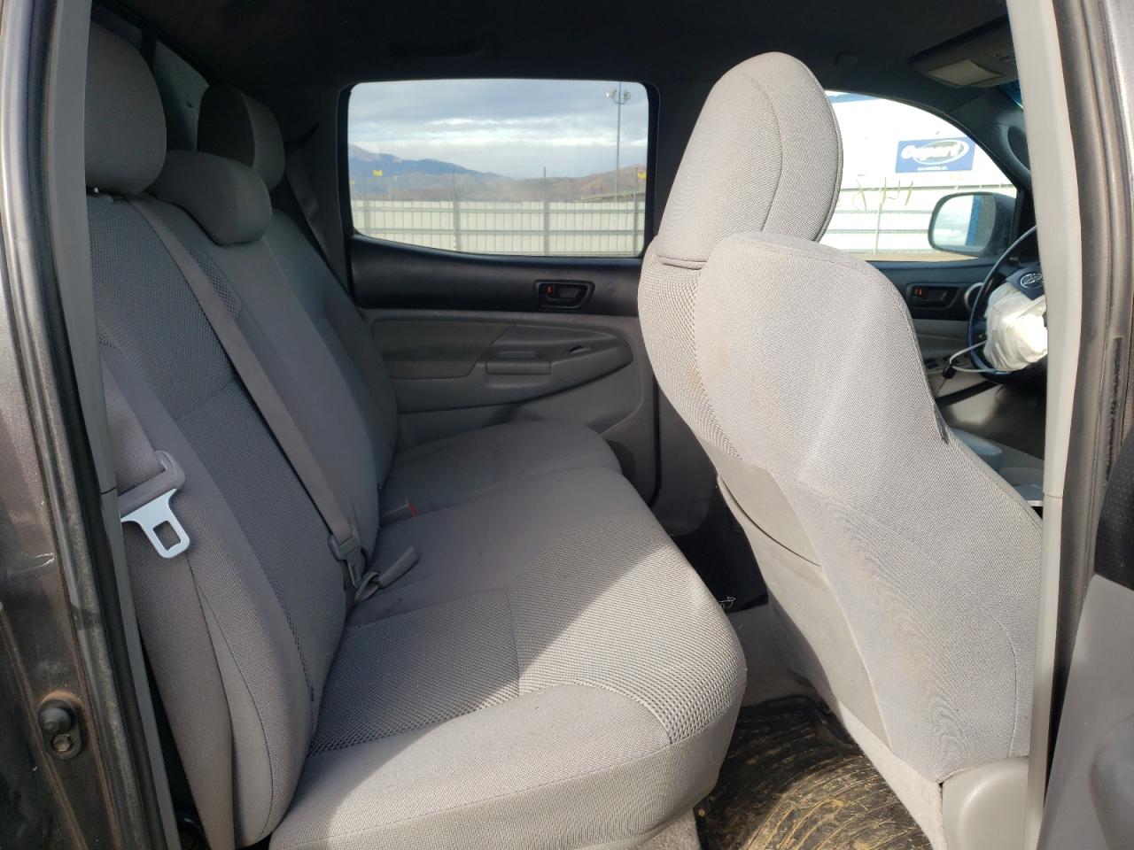 Photo 6 from auction – 2010 TOYOTA TACOMA DOU with VIN 3TMLU4ENXAM053669
