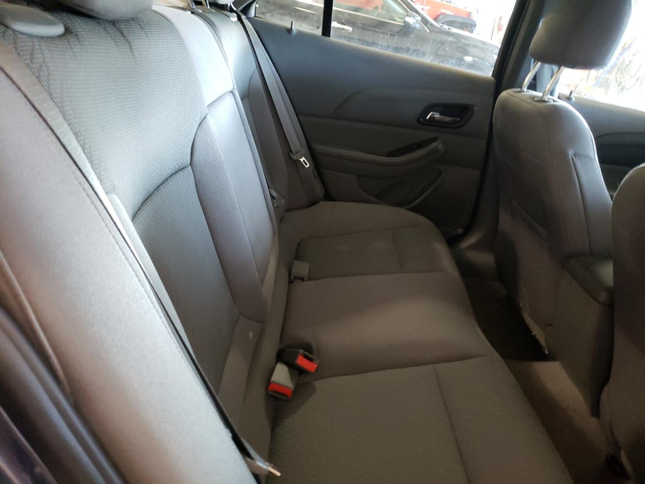 Photo 6 from auction – 2014 CHEVROLET MALIBU LS with VIN 1G11B5SL4EF115782