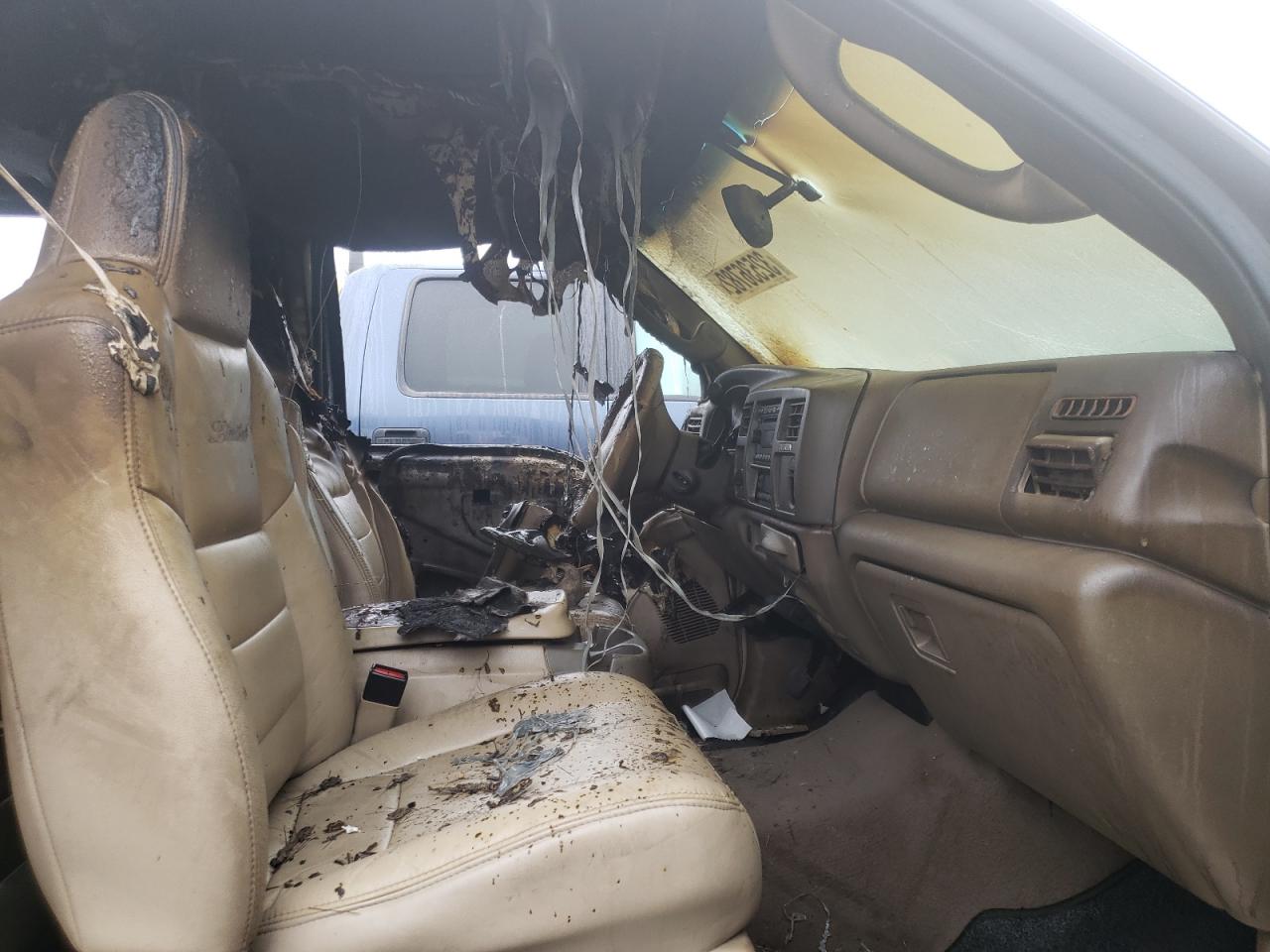 Photo 5 from auction – 2004 FORD EXCURSION with VIN 1FMSU43PX4EC36396