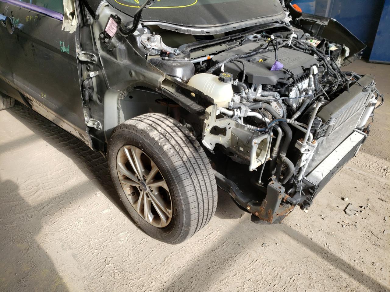 Photo 9 from auction – 2017 FORD ESCAPE SE with VIN 1FMCU0GD1HUC08267